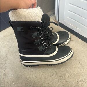 Sorel Black Winter Boots with Cream Sole